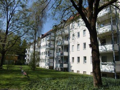 2,5 Zi.-EG-Wohnung mit Balkon
