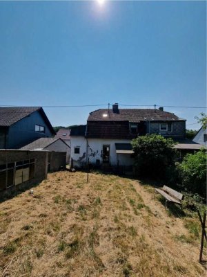 1 FH zum renovieren im Stadtteil von Lebach