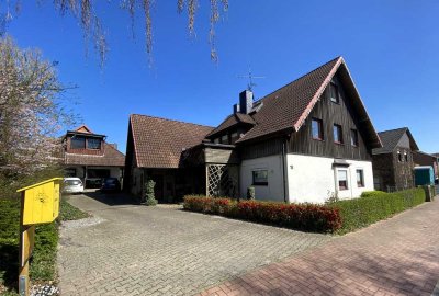 Attraktives Ein/Zweifamilienhaus mit "Tiny-House" in Apelern