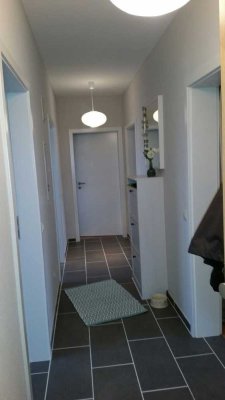 Helle 4-Zimmer-Wohnung mit Balkon, Stellplatz und Garage in ruhiger Lage in Jülich-Altenburg