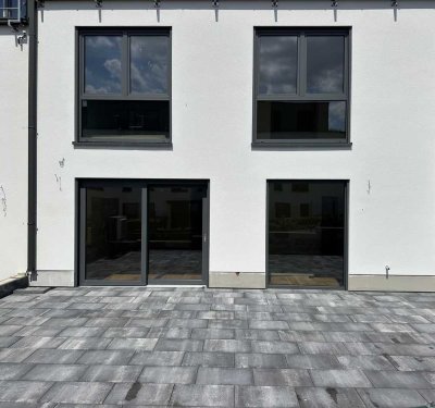 4 ZIMMER WOHNUNG IM NEUBAU MIT GROßER SÜD-TERRASSE