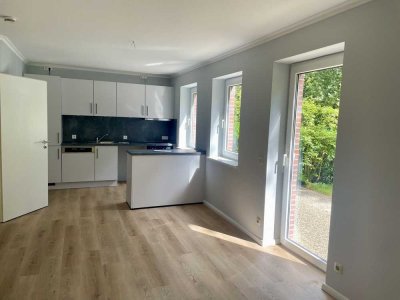 Verkauf einer sanierten 2-Zimmer Erdgeschosswohnung mit Garten in Hamburg Bahrenfeld