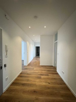 Großzügig frisch sanierte 4-ZKB in der Innenstadt