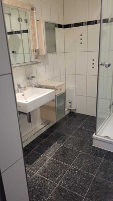 Geräumige, sanierte 7-Raum-Wohnung mit gehobener Innenausstattung mit Balkon und EBK in Eschweiler