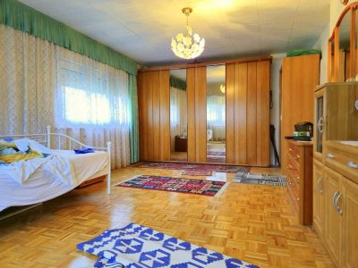 KAPITALANLAGE ODER EIGENNUTZ! 2 Zimmer Wohnung mit Stellplatz in Köln-Porz