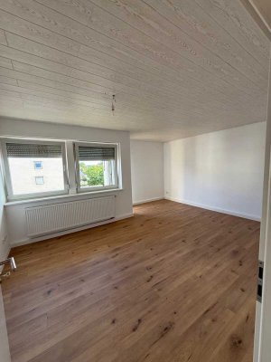 Exklusive 4-Zimmer-Wohnung mit Balkon und EBK in Herzogenaurach