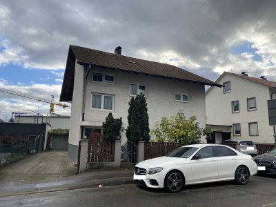 2-Zimmer Dachgeschosswohnung mit Balkon