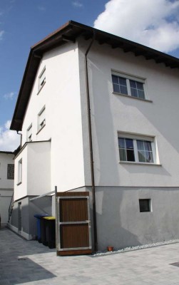 Doppelhaushälfte mit separater Einliegerwohnung im Bestzustand!