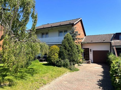 Einfamilienhaus mit großem sonnigen Grundstück
