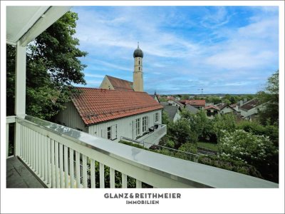 Alpenblick trifft Wohngefühl – Stilvolle Maisonette mit Garten in Altstadtlage