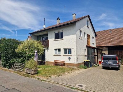 Freistehendes Einfamilienhaus mit Werktatt und Scheune in Großsachsenheim - Viel Platz für Ideen!