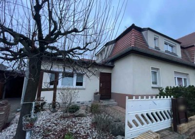 Wohlfühlen in Luckenwalde: Doppelhaushälfte mit Charme