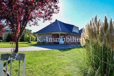 RESERVIERT ***Landleben genießen – idyllisch gelegener Bungalow mit Stallungen und großem Gartenpara