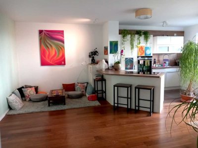 Moderne, helle und sehr ruhige 2-Zimmer-Wohnung mit Terrasse & Garten – von privat