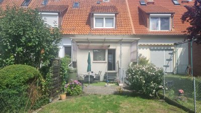 Schiff Ahoi! Reihenhaus in zentraler Lage - direkt am Kanal!