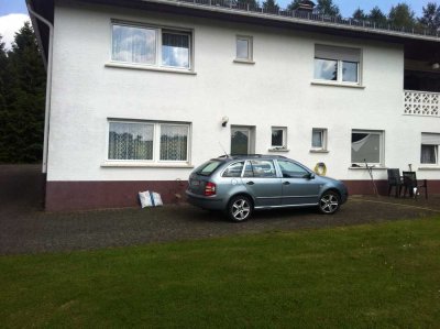 Preiswerte, gepflegte 2-Raum-Souterrain-Wohnung in Ormont