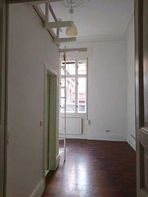 Charmante 1-Zimmer-Altbauwohnung in Wiesbaden-Mitte – ca. 14 m² im Erdgeschoss