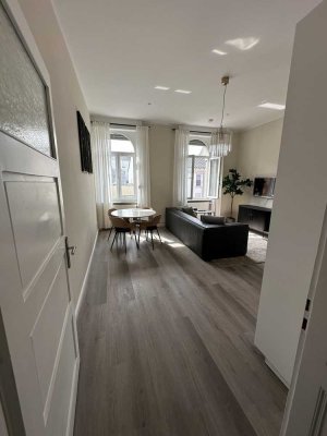 Erstbezug nach Sanierung - stilvoll möblierte Wohnung in bester Lage von Wiesbaden Mitte