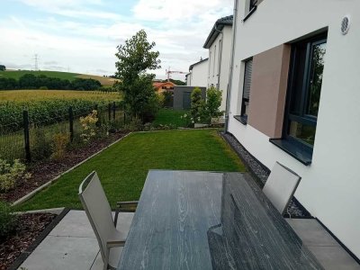 Sonniges Schmuckstück mit traumhafter Aussicht in Gochsen!