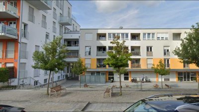 Helle 2,5-Zimmer Wohnung mit 2 Loggien, Aufzug und Tiefgaragenstellplatz in Regensburg-Galgenberg