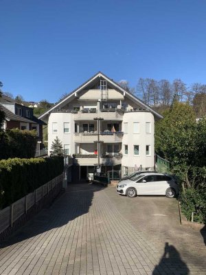 Stilvolle, vollständig renovierte 2-Raum-Erdgeschosswohnung in Overath
