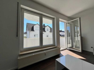 Helle 2-Zimmer-Wohnung mit Balkon, Einbauküche und Tiefgaragenstellplatz in Frankfurt-Sossenheim