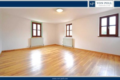Geräumige 4-Zimmer-Wohnung mit PKW-Stellplatz in attraktiver Lage