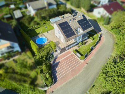 Großzügige Hauptwohnung im Zweifamilienhaus