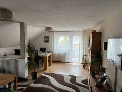 4-Zimmer Dachgeschosswohnung mit Balkon und Weitblick in Gärtringen-Rohrau