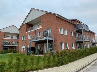 Stilvolle, neuwertige 3-Zi-Whg mit EBK, 2 Bäder, Keller, Tiefgarage, incl.Strom
