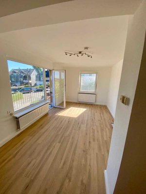 Erstbezug nach Sanierung: attraktive 1-Zimmer-Wohnung mit EBK und Balkon in Bochum Dahlhausen