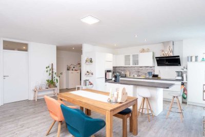 Modernes Wohnen mit viel Platz in zentraler Lage - barrierefrei, hochwertig ausgestattet, Loggia, TG