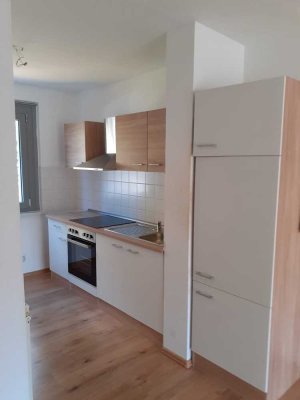 Schöne 1-Zimmer Wohnung mit Balkon im 1. OG zu vermieten!