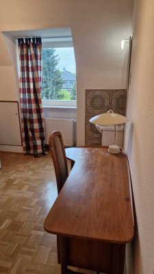 Vollmöbliertes Zimmer in 3er WG