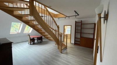 Großzügige Komfort-4,5-Zimmer Wohnung teil-möbliert mit 2 Balkonen im Grünen in Langenhagen OT