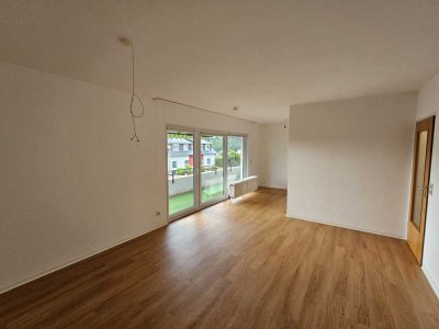 *Helle, frisch renovierte Wohnung mit Blick ins Grüne*