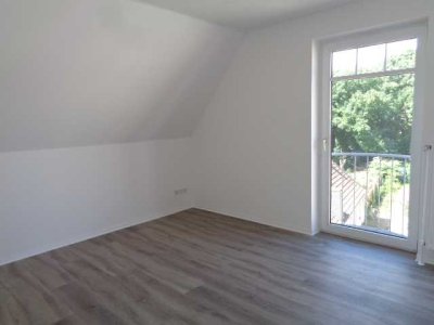 sanierte, helle Dachgeschosswohnung