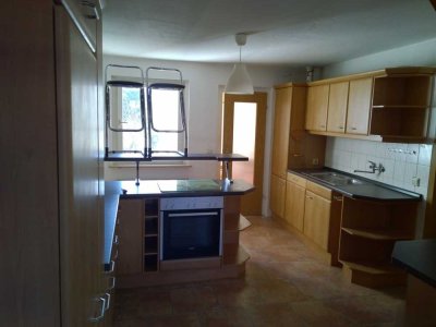 Sehr schöne 2,5 Zimmer Dachgeschosswohnung mit grosser Dachterrasse in Gera, Stadtmitte