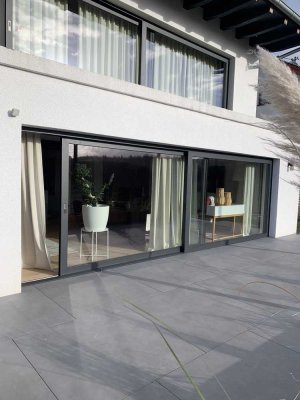 Neuwertiges Einfamilienhaus mit Garage Privatverkauf