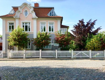 Nicht nur für Zahnärzte geeignet++Villa mit Gewerbe