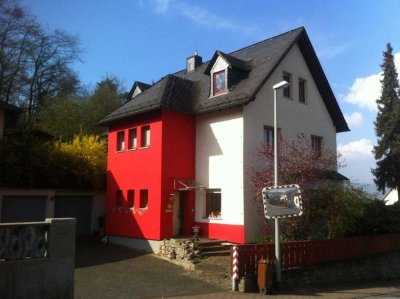 Hochwertige 4-Raum-Maisonette-Wohnung mit gehobener Innenausstattung, Terrasse, Garten, Einbauküche