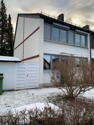 5-Zimmer-Reihenendhaus mit Einbauküche in Ottobrunn