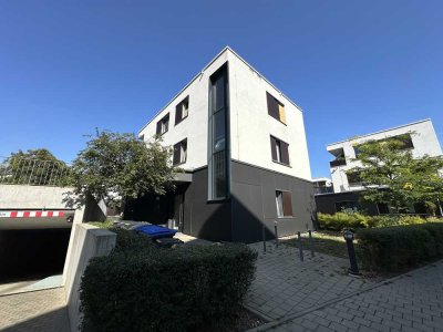 Sonnige 3-Zimmer-Wohnung mit Balkon und Einbauküche in Dresden