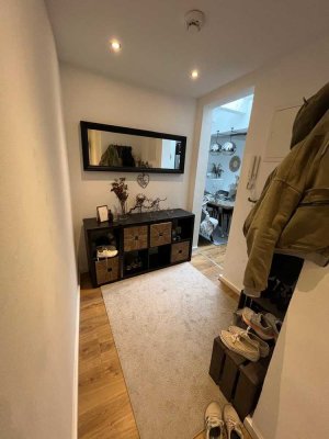 Schöne, sanierte 3-Zimmer-DG-Wohnung mit Balkon und EBK
