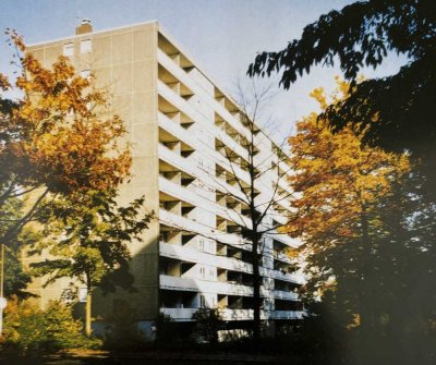 Großzügige 4-Zimmer-Wohnung mit Süd-Balkon in ruhiger Lage