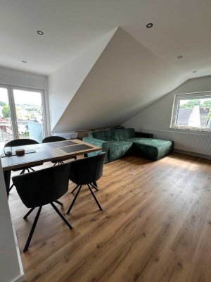 Sanierte moderne 2-Zimmer-Dachgeschosswohnung in Weilmünster