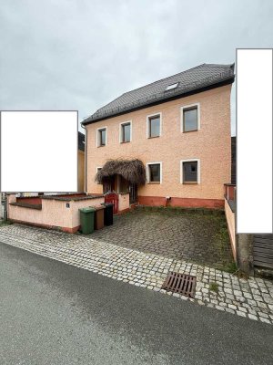 Günstiges, modernisiertes 5-Raum-Einfamilienhaus mit EBK und Badewanne im Stadtzentrum