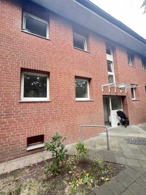Schicke Erdgeschosswohnung mit EBK und Wannenbad