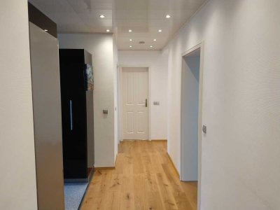 Lichtdurchflutete 3-Zimmer-Wohnung mit hochwertiger Ausstattung in Itzum