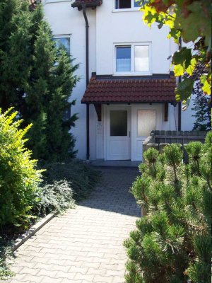 Günstige, gepflegte 2-Zimmer-Dachgeschosswohnung mit Balkon in Höchstädt a.d. Donau